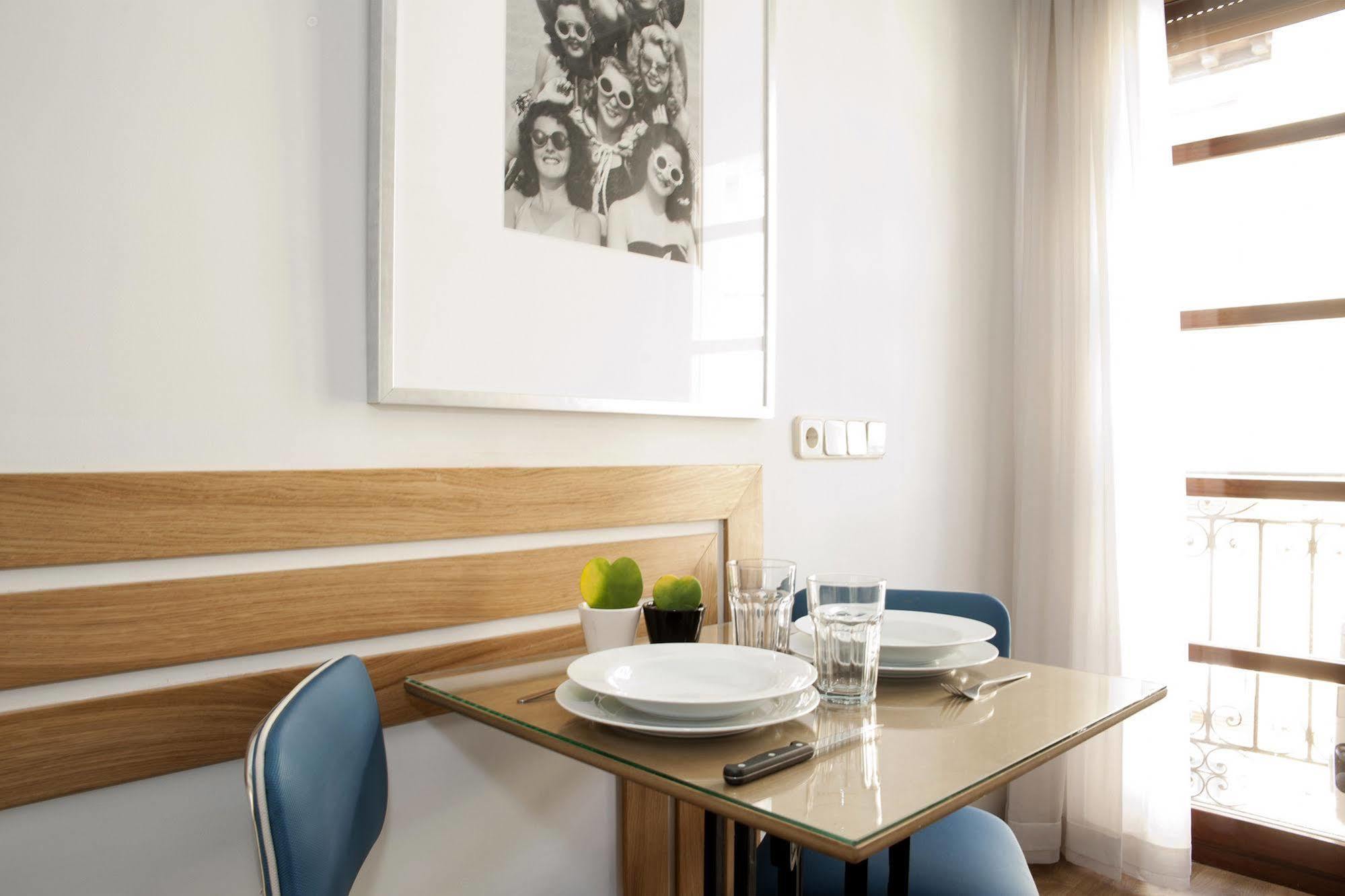 Apartamentos Sabinas Don Jaime Сарагоса Екстер'єр фото